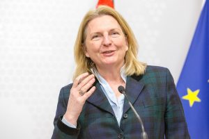 https://139.180.217.87/wp-content/uploads/2019/02/Karin_Kneissl_25818754467.jpg